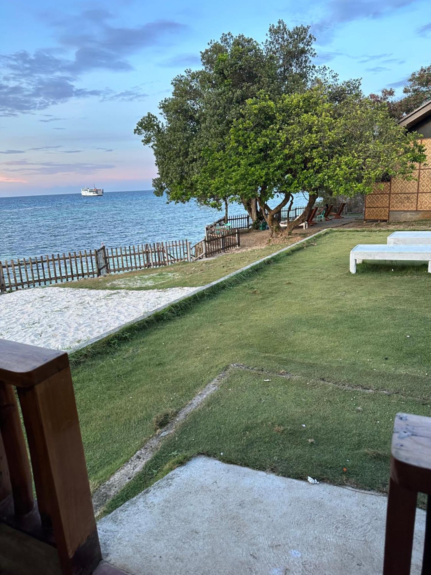 Diamond De Siquijor Beach House Esterno foto