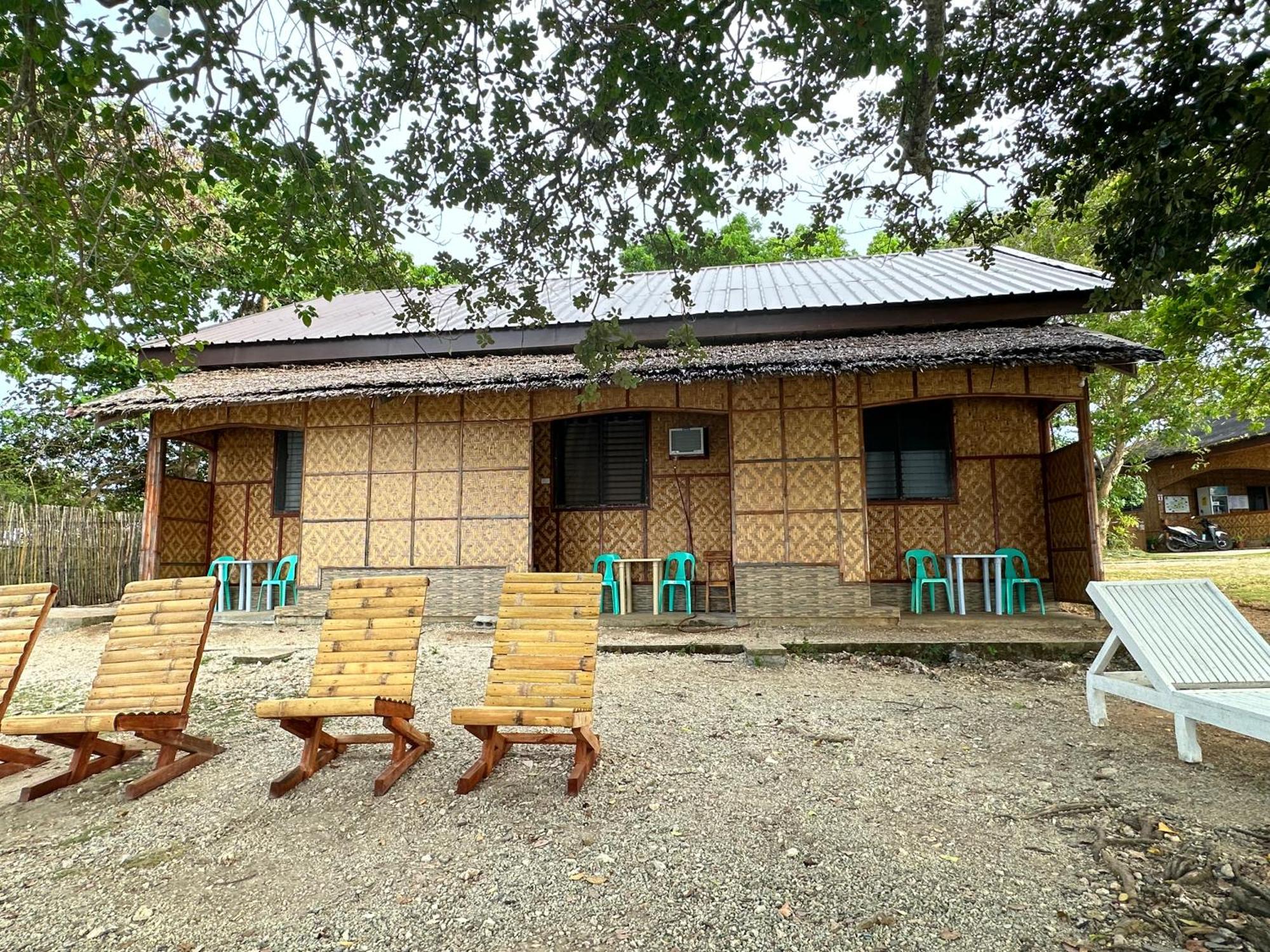 Diamond De Siquijor Beach House Esterno foto